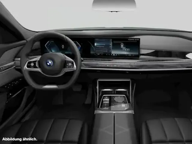 BMW i7