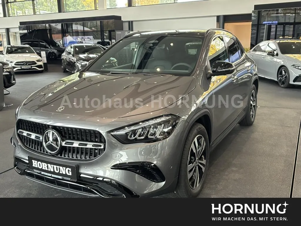 Mercedes-Benz GLA 220