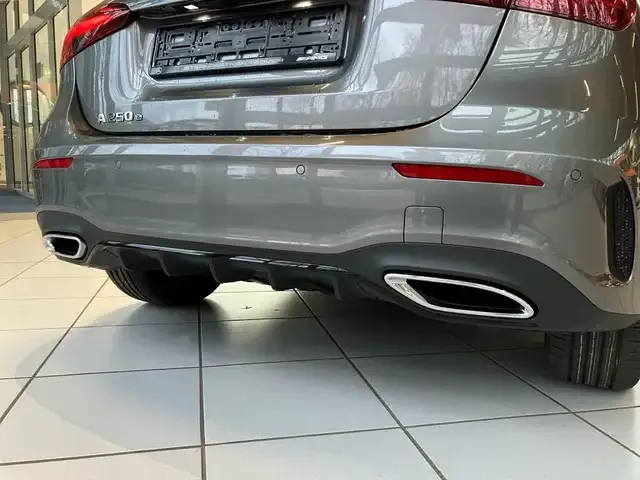 Mercedes-Benz A 250