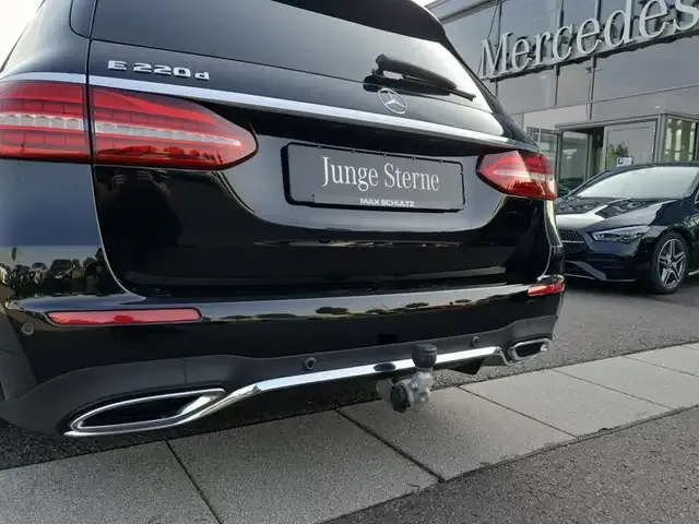 Mercedes-Benz E 220