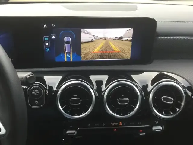 Mercedes-Benz CLA 180