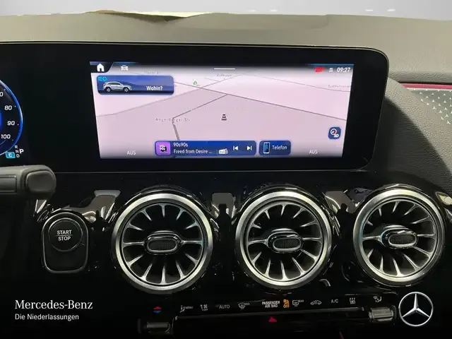 Mercedes-Benz EQA 300
