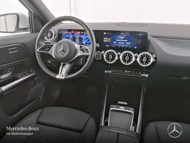 Mercedes-Benz EQA 300