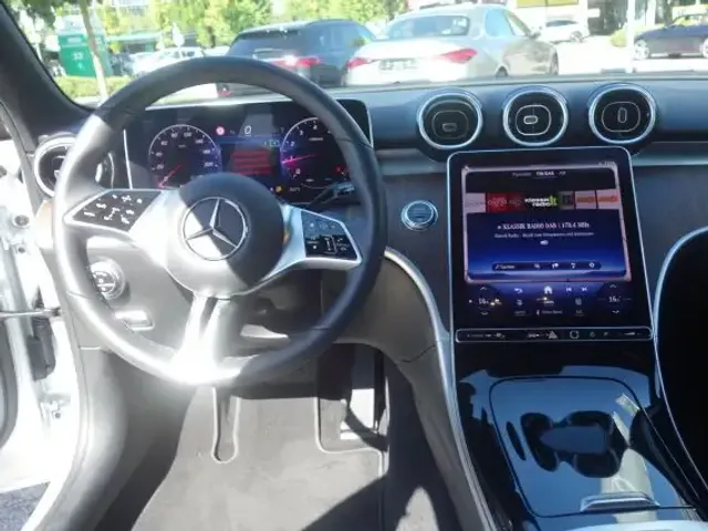 Mercedes-Benz C 180