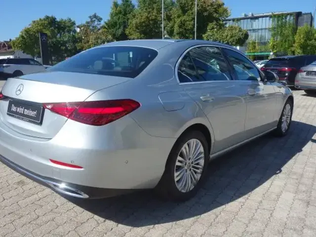 Mercedes-Benz C 180