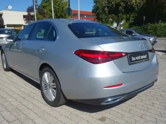 Mercedes-Benz C 180
