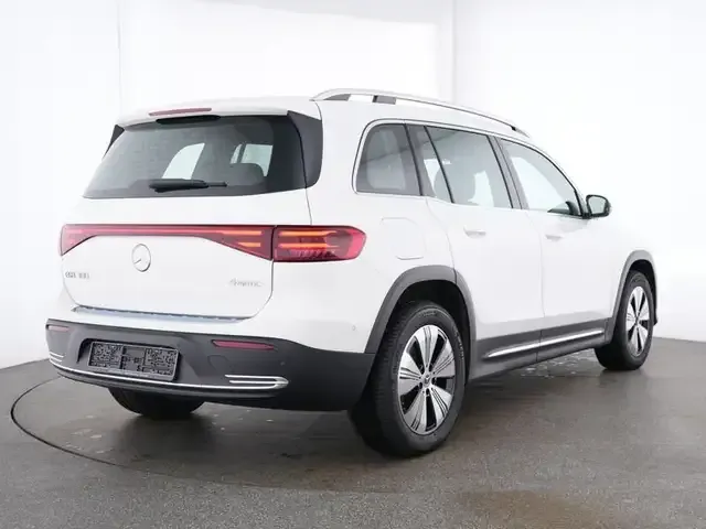 Mercedes-Benz EQB 300