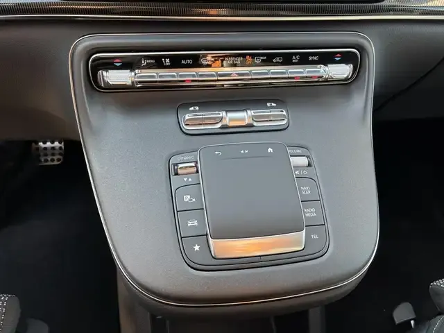 Mercedes-Benz V 220