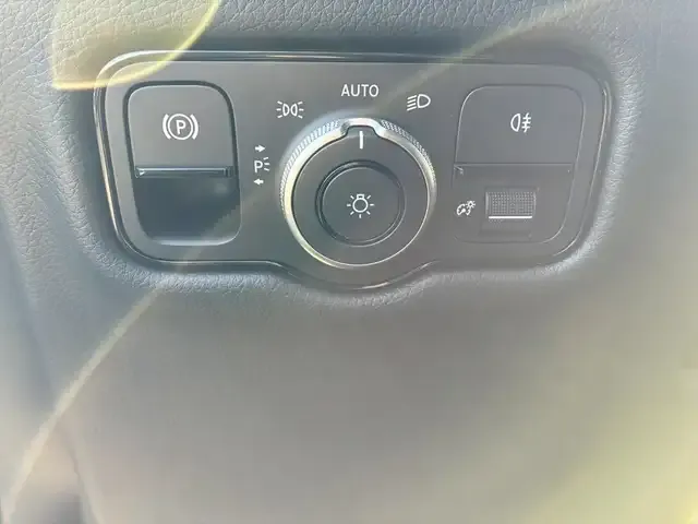 Mercedes-Benz V 220