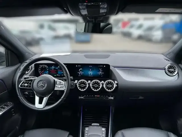 Mercedes-Benz EQA 250