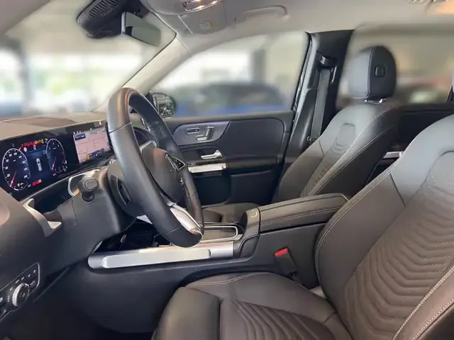 Mercedes-Benz GLB 200