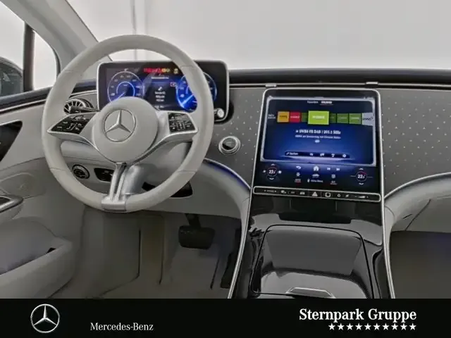 Mercedes-Benz EQE 300