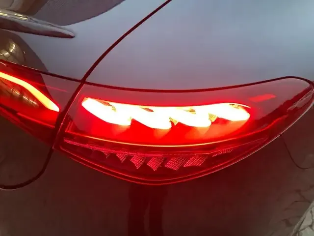 Mercedes-Benz EQE 300