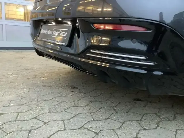 Mercedes-Benz EQE 300