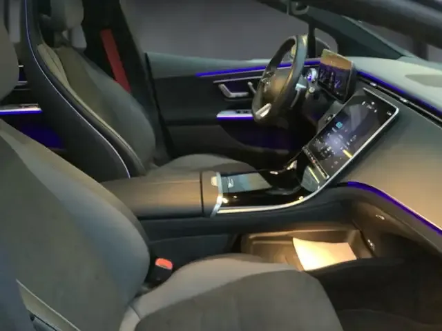 Mercedes-Benz EQE 300