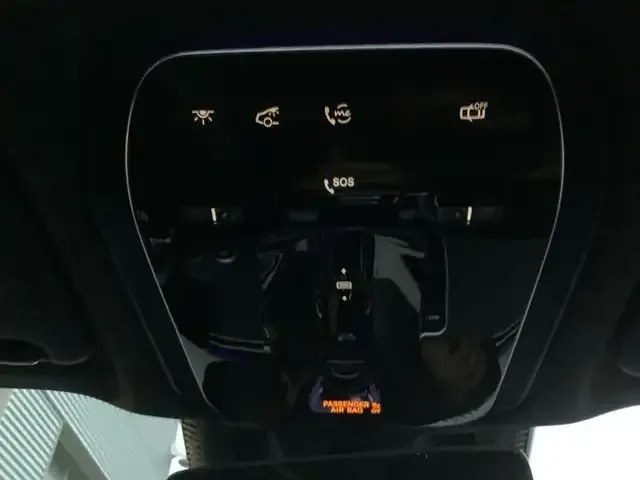 Mercedes-Benz EQE 300