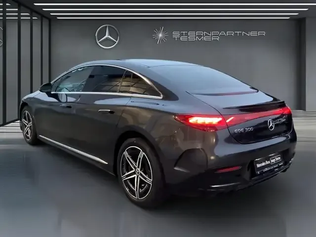 Mercedes-Benz EQE 300