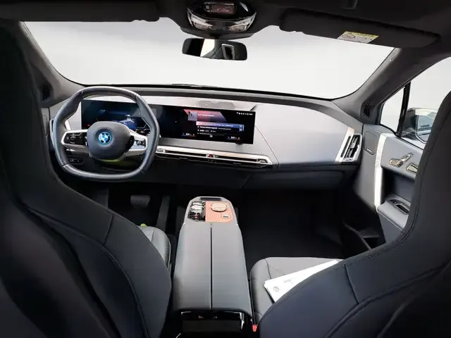 BMW iX