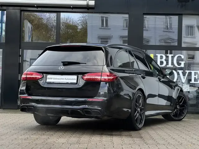 Mercedes-Benz E 63 AMG