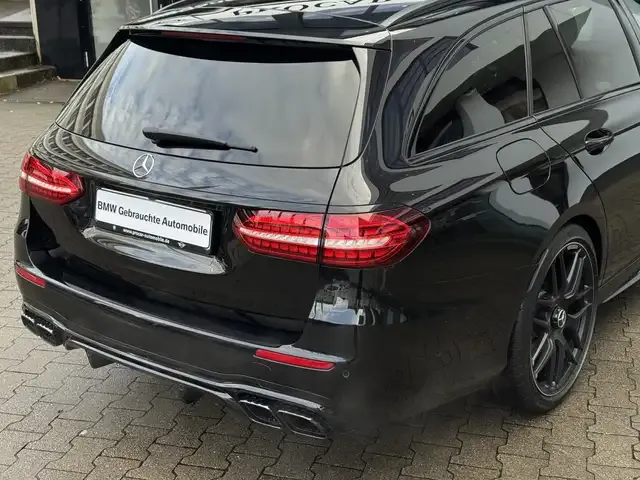 Mercedes-Benz E 63 AMG