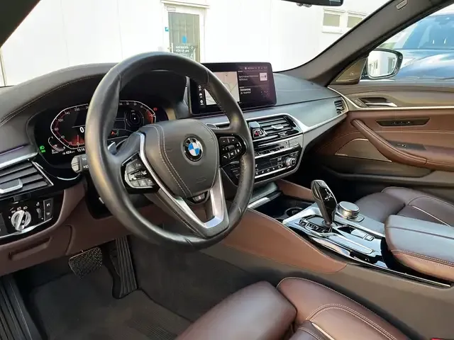 BMW 530