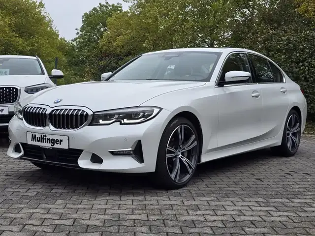 BMW 330