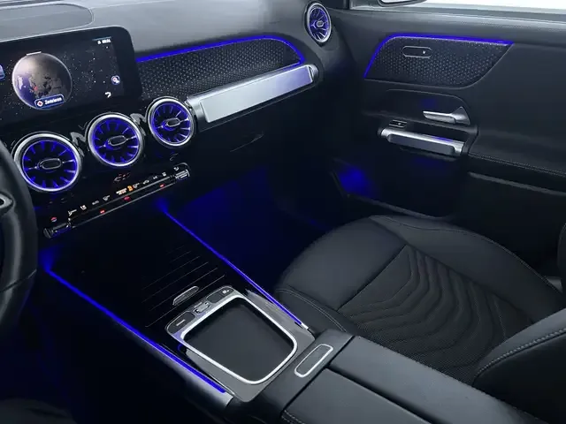 Mercedes-Benz EQB 300