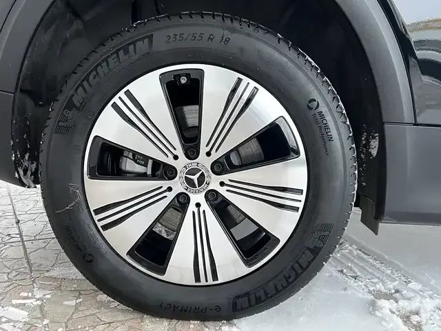 Mercedes-Benz EQB 300