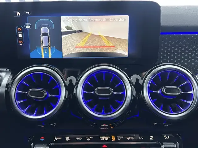 Mercedes-Benz EQB 300