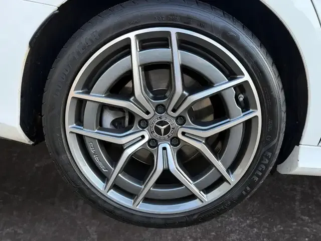 Mercedes-Benz E 400