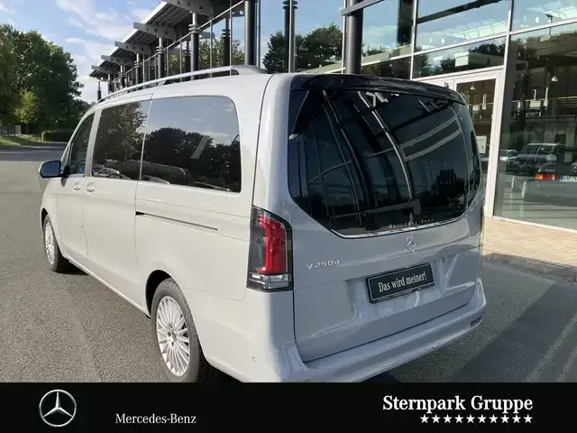Mercedes-Benz V 250