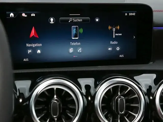 Mercedes-Benz CLA 220
