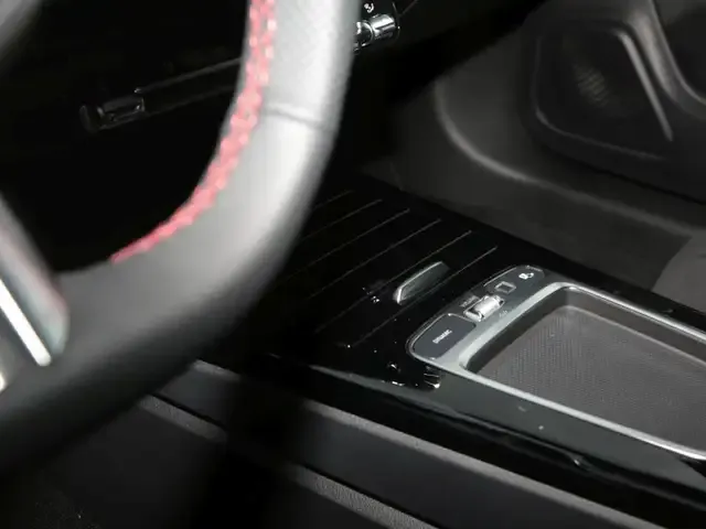 Mercedes-Benz CLA 220
