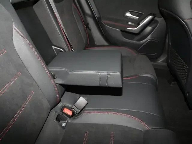 Mercedes-Benz CLA 220
