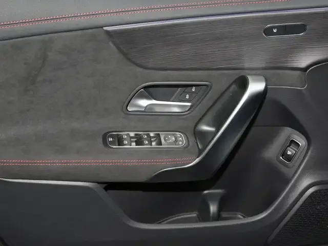 Mercedes-Benz CLA 220