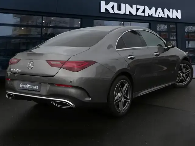 Mercedes-Benz CLA 220