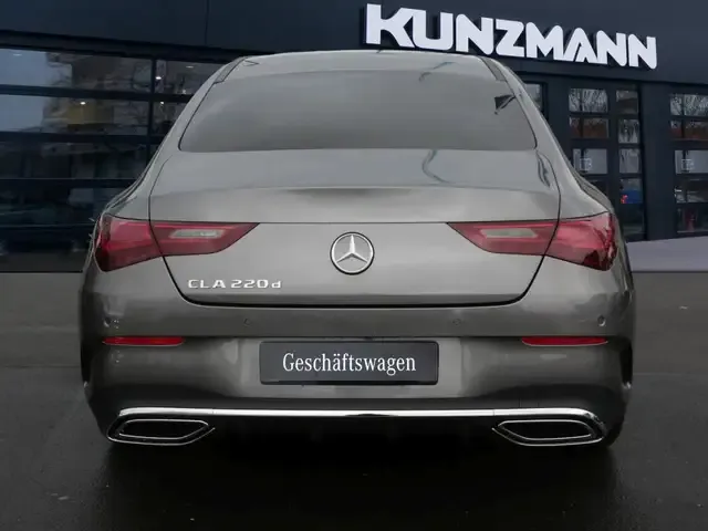 Mercedes-Benz CLA 220