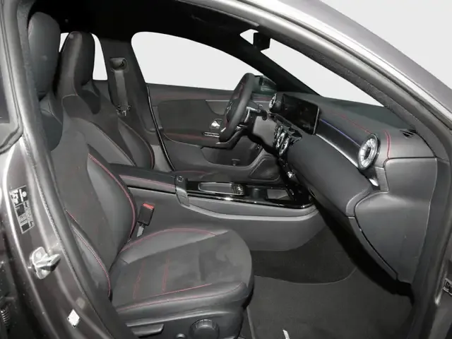 Mercedes-Benz CLA 220