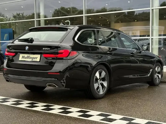 BMW 530