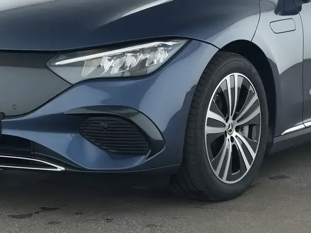 Mercedes-Benz EQE 300