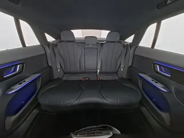 Mercedes-Benz EQE 300