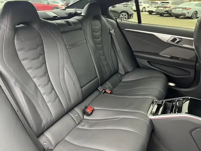 BMW M850