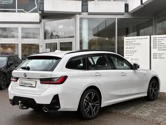 BMW 330