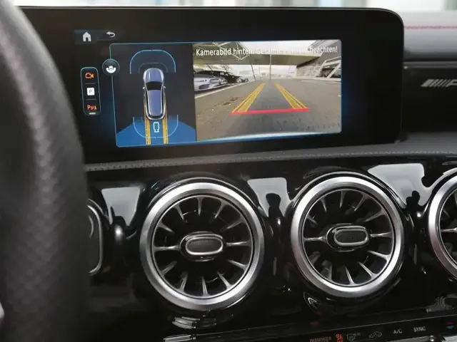 Mercedes-Benz CLA 35 AMG