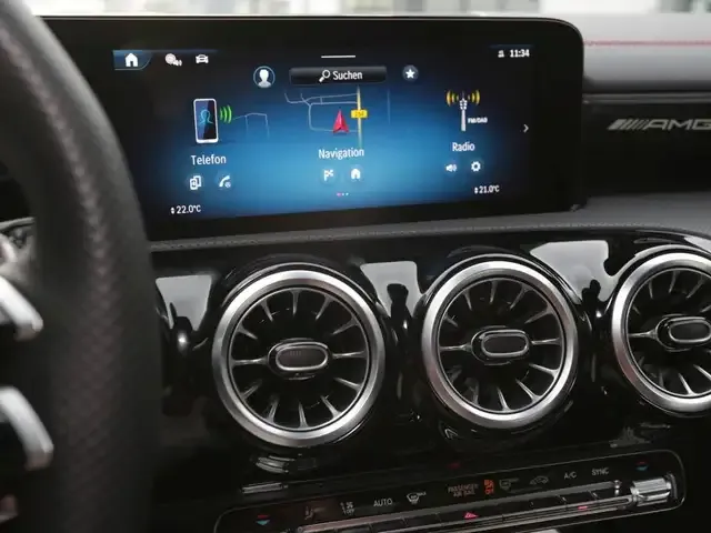 Mercedes-Benz CLA 35 AMG