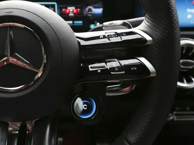 Mercedes-Benz CLA 35 AMG