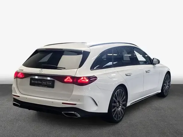 Mercedes-Benz E 200
