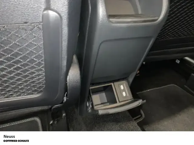 Mercedes-Benz GLB 180