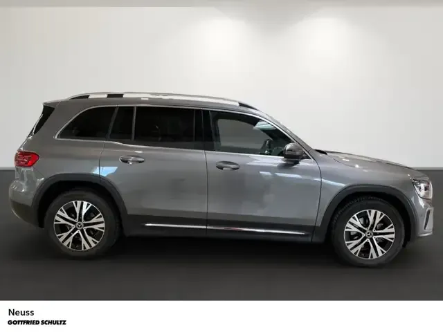 Mercedes-Benz GLB 180