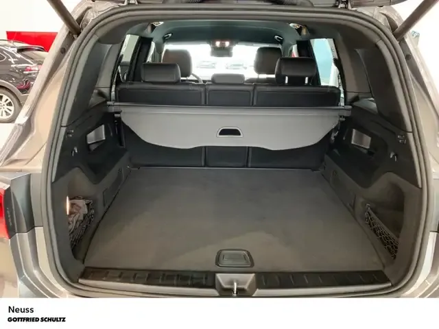 Mercedes-Benz GLB 180